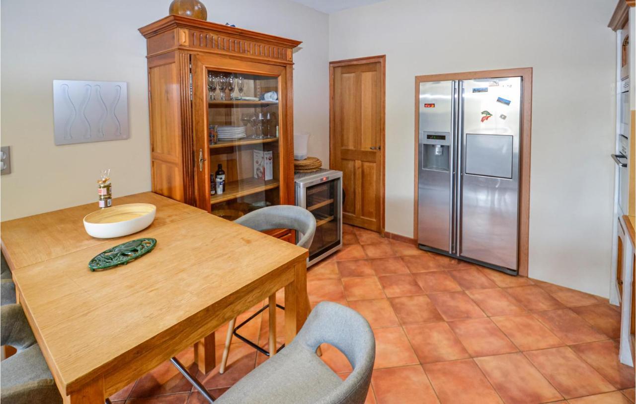 3 Bedroom Awesome Home In Chateuneuf De Gadagne Châteauneuf-de-Gadagne Exterior foto